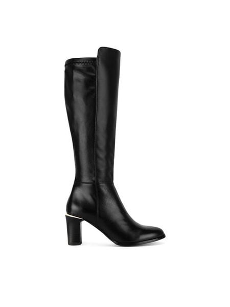 Lasocki Kozaki WYL3162-8Z Czarny. Czarne kozaki Lasocki, bez wzorów, ze skóry, bez obcasa, na słupku, bez zapięcia. Za 399,99 zł.