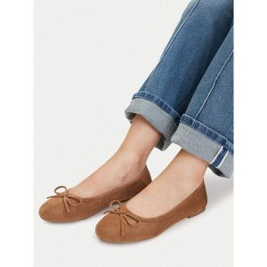 Baleriny JENNY. Brązowe balerinki Jenny, bez wzorów, bez obcasa, bez zapięcia. Za 89,99 zł.