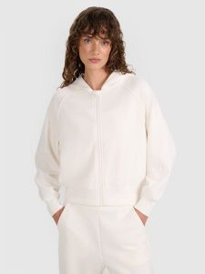 4F Bluza dresowa rozpinana z modalem damska - biała XL. Białe bluzy 4f, uniwersalny, bez wzorów, z dresówki, z kapturem. W wyprzedaży za 189,99 zł.