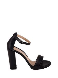 Lizza Shoes Skórzane sandały w kolorze czarnym rozmiar: 39. Czarne sandały Lizza Shoes, bez wzorów, ze skóry, z otwartym noskiem, bez obcasa, na koturnie, bez zapięcia. Za 212,95 zł.