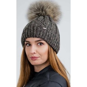 Damska Czapka z Pomponem - Brązowa. Brązowe czapki Awama, bez wzorów, z materiału. Za 109,90 zł.