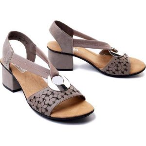RIEKER 64677-64 beige, sandały damskie. Brązowe sandały Rieker, bez wzorów, z gumy, bez obcasa, na obcasie, bez zapięcia. Za 239,92 zł.