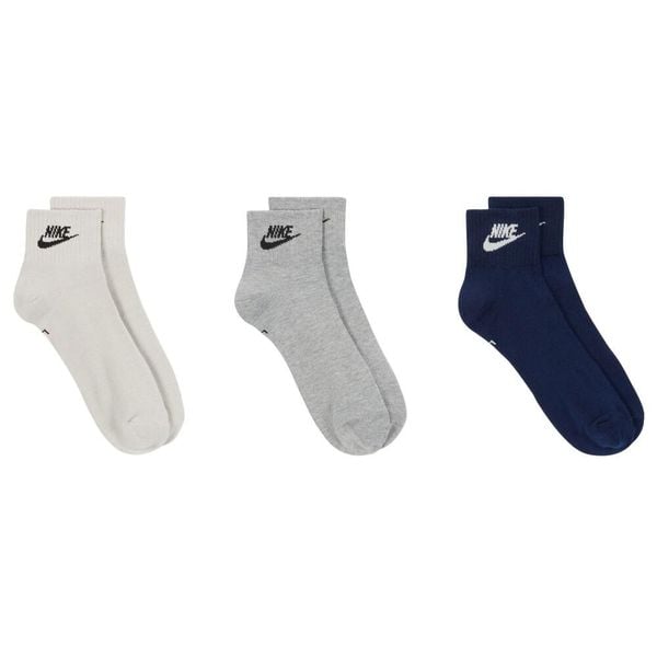 Skarpety Za Kostkę Unisex Adult Everyday Essential (zestaw 3 Sztuk). Białe skarpetki Nike, bez wzorów. Za 126,99 zł.