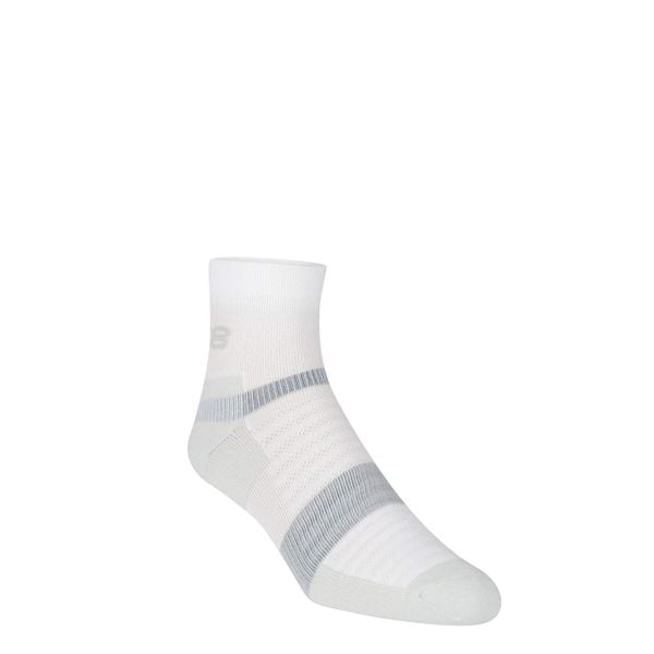 Skarpety do biegania Inov-8 Active Mid. Białe skarpetki Inov-8, bez wzorów. Za 47,99 zł.
