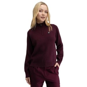 Damski sweter golfowy Siroko Fade-W Cherry. Czerwone golfy SIROKO, bez wzorów, z materiału. Za 297,00 zł.