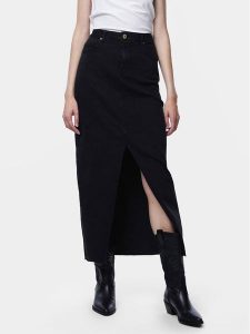 Pieces Spódnica jeansowa Jessie 17150234 Czarny Regular Fit. Czarne spódnice Pieces, xs, bez wzorów, z bawełny. Za 99,99 zł.
