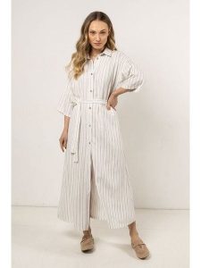 Awama Sukienka w kolorze kremowym rozmiar: XL. Brązowe sukienki Awama, na co dzień, xl, bez wzorów, bez kołnierzyka, bez ramiączek, maxi, proste. Za 222,99 zł.