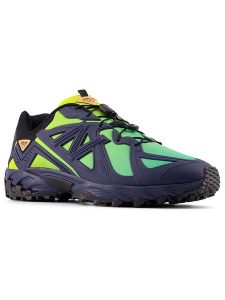 New Balance Buty "610" w kolorze czarno-zielonym do biegania rozmiar: 40. Czarne buty sportowe New Balance, bez wzorów, z materiału, bez zapięcia, do biegania. Za 476,95 zł.