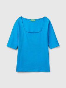 Benetton Koszulka w kolorze niebieskim rozmiar: S. Niebieskie bluzki Benetton, s, bez wzorów, bez kołnierzyka, bez ramiączek. Za 35,10 zł.