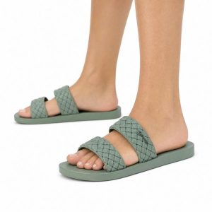 Klapki damskie Ipanema 83243 RENDA II FEM. Zielone klapki Ipanema, bez wzorów, z materiału, bez obcasa. Za 69,00 zł.