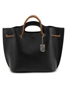 Lucca Baldi Skórzana torebka "Vigevano" w kolorze czarnym - 47 x 27 x 17 cm rozmiar: onesize. Czarne torebki klasyczne Lucca Baldi, bez wzorów, z materiału, przez ramię, bez dodatków. Za 391,99 zł.