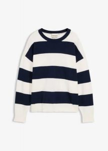 Sweter oversize z miękkiej mieszanki wiskozy. Białe swetry klasyczne bonprix, z wiskozy, bez kołnierzyka. Za 99,99 zł.