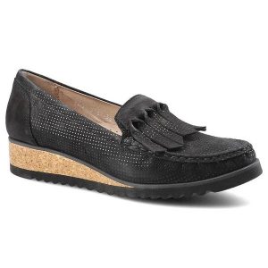 Półbuty damskie Simen, na niskiej koturnie i z ozdobnymi frędzlami na cholewce, czarne, 0769-S04-Perf-K-W-Nero. Czarne czółenka Simen, z aplikacjami, bez obcasa, na koturnie, bez zapięcia. Za 199,00 zł.