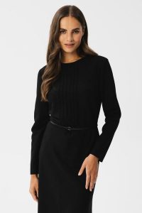 Elegancka sukienka w stylu retro czarna. Czarne sukienki Stylove, m, bez wzorów, eleganckie, bez kołnierzyka, bez ramiączek. Za 309,00 zł.