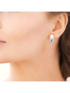 L'atelier précieux Srebrne kolczyki-wkrętki rozmiar: onesize. Szare kolczyki l'Atelier precieux, srebrne. Za 65,99 zł.