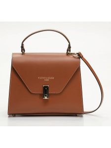 Victor & Hugo Paris Skórzana torebka "Hugo" w kolorze karmelowym - 23,5 x 20 x 10 cm rozmiar: onesize. Brązowe torebki klasyczne Victor & Hugo Paris, bez wzorów, z materiału, przez ramię, bez dodatków. Za 304,99 zł.