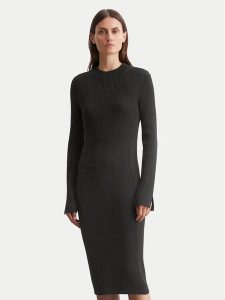 Marc O'Polo Sukienka dzianinowa 409 5045 67097 Czarny Slim Fit. Czarne kombinezony Marc O'Polo, bez wzorów, z bawełny, bez kołnierzyka, bez ramiączek. Za 539,99 zł.