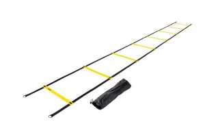Drabina pomostowa Speed Ladder - 4 metry, torba w komplecie. Czarne torby podróżne i sportowe VIRTUFIT, bez wzorów, z materiału, duże. Za 88,99 zł.
