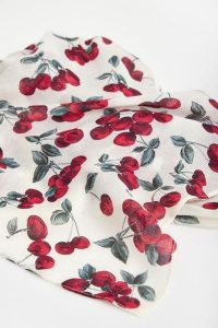 Chusta damska TWINSET. Apaszki i chusty Twinset Milano, bez wzorów. Za 419,00 zł.