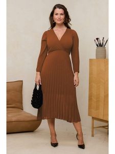Curvy Lady Sukienka w kolorze jasnobrązowym rozmiar: 44/46. Brązowe sukienki Curvy Lady, bez wzorów, klasyczne, bez kołnierzyka, bez ramiączek, maxi. Za 140,53 zł.