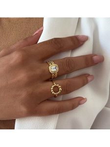 Les Petites Précieuses Pozłacany pierścionek z cyrkoniami rozmiar: 58. Żółte pierścionki Les Petites Précieuses, z cyrkonią, pozłacane. Za 257,31 zł.