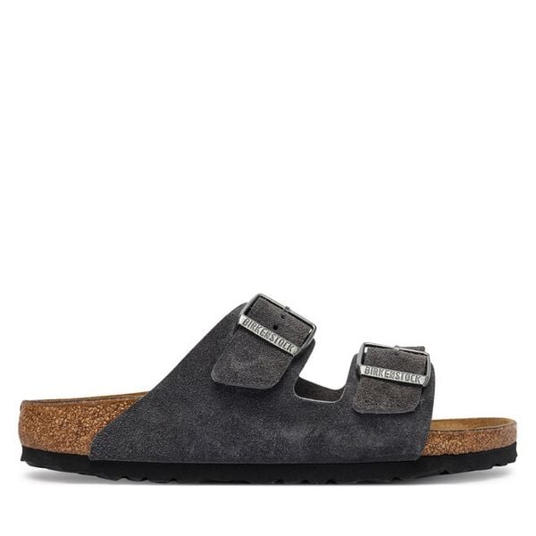 Klapki Birkenstock. Szare klapki Birkenstock, bez wzorów, bez obcasa. Za 460,99 zł.