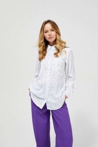 Koszula z kołnierzykiem. Białe koszule MOODO, l, bez wzorów, bez kołnierzyka, bez ramiączek. W wyprzedaży za 26,99 zł.