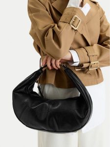 GINO ROSSI Torebka EO-LDA8806-1 Czarny. Czarne torebki klasyczne Gino Rossi, bez wzorów, z materiału, bez dodatków. Za 249,99 zł.