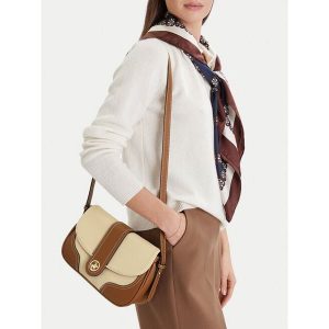 Torebka Beverly Hills Polo Club. Brązowe listonoszki Beverly Hills Polo Club, bez wzorów, bez dodatków. Za 179,99 zł.