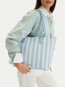 MEXX Torebka CEO-MEXX-K-006-09 Niebieski. Niebieskie shopper bag Mexx, bez wzorów, z materiału, bez dodatków. Za 179,99 zł.