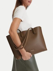 GINO ROSSI Torebka C-LXGUILIA Brązowy. Brązowe shopper bag Gino Rossi, bez wzorów, ze skóry, bez dodatków. Za 299,99 zł.