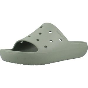 Klapki Crocs Model Classic Slide V2 Kolor Zielony. Zielone klapki Crocs, bez wzorów, z gumy, bez obcasa. Za 197,00 zł.