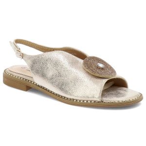Złote Sandały S.Barski Eleganckie Obuwie Damskie. Żółte sandały S.BARSKI, z aplikacjami, ze skóry ekologicznej, bez obcasa, bez zapięcia. Za 109,00 zł.