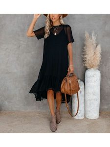 Milan Kiss Sukienka w kolorze czarnym rozmiar: M. Czarne sukienki Milan Kiss, m, bez wzorów, bez kołnierzyka, bez ramiączek, midi. Za 223,99 zł.