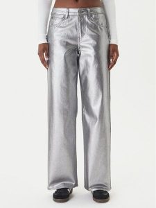 Adidas Jeansy Firebird KD2922 Srebrny Loose Fit. Szare jeansy ADIDAS, bez wzorów, z bawełny. Za 438,99 zł.