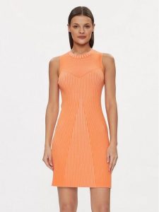 Guess Sukienka dzianinowa Allie W4RK20 Z2YN2 Pomarańczowy Slim Fit. Brązowe kombinezony Guess, xxl, z aplikacjami, z dzianiny, bez kołnierzyka, bez ramiączek. Za 249,99 zł.
