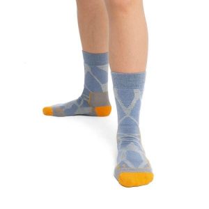 Skarpety Trekkingowe Damskie Icebreaker Hike+ Medium Crew Fractured Landscapes. Szare skarpetki Icebreaker, bez wzorów, z wełny. Za 119,99 zł.