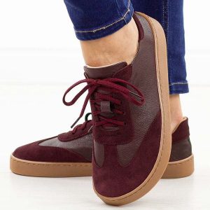 Bordowe skórzane Polskie półbuty damskie barefoot Deoni Bf01. Czerwone półbuty Deoni, na wiosnę, bez wzorów, z jeansu, bez obcasa, bez zapięcia. W wyprzedaży za 377,10 zł.
