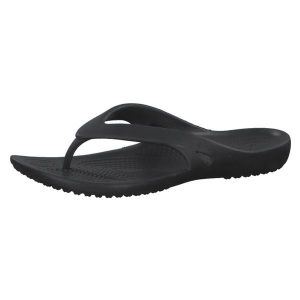 Lekkie klapki damskie Crocs Kadee Ii Flip W. Czarne klapki Crocs, bez wzorów, bez obcasa. Za 94,99 zł.