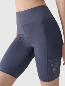 4F Szorty sportowe w kolorze granatowym rozmiar: XS. Niebieskie spodenki sportowe 4f, xs, bez wzorów, z materiału, outdoorowe. Za 83,42 zł.
