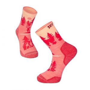 Skarpety trekkingowe z wełny merynosów z różowymi wspinaczkami. Czerwone skarpetki TRY TO FLY, bez wzorów, z wełny. W wyprzedaży za 83,39 zł.