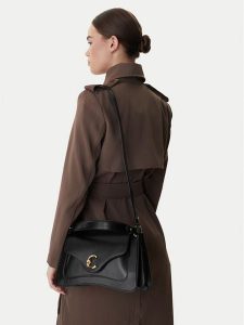 Coccinelle Torebka SSK Coccinelle C-Me Calf E1 SSK 18 01 01 Czarny. Czarne kuferki Coccinelle, bez wzorów, ze skóry, bez dodatków. Za 1 619,00 zł.