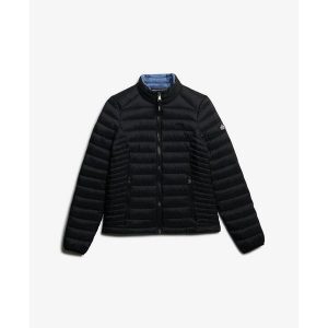 Damska kurtka puchowa Superdry Fuji Lite. Czarne kurtki Superdry, na zimę, bez wzorów, z puchu, bez kaptura. Za 455,00 zł.