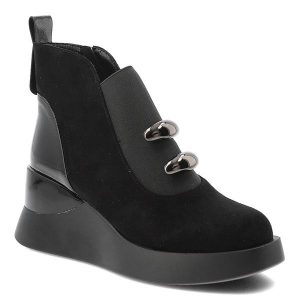 Czarne Botki S.Barski Modne Buty Damskie Na Koturnie. Czarne botki S.BARSKI, z aplikacjami, bez obcasa, na koturnie, bez zapięcia. Za 254,99 zł.