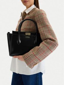 Lasocki Torebka CEO-LSK-L-020-09 Czarny. Czarne kuferki Lasocki, bez wzorów, z materiału, bez dodatków. Za 169,99 zł.