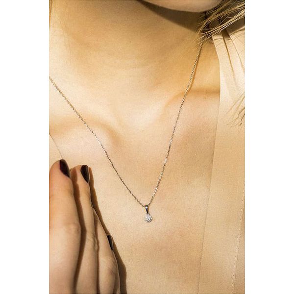 CARATELLI Złota zawieszka "Idylle" z diamentami rozmiar: onesize. Szare zawieszki CARATELLI, z diamentem, złote. Za 484,31 zł.