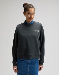 DAMSKA BLUZA LEE LOGO CREW SWS WASHED BLACK 112377768. Czarne bluzy Lee, s, bez wzorów, bez kaptura. Za 139,99 zł.