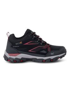 Regatta Buty turystyczne "Holcombe III" w kolorze czarnym rozmiar: 38. Czarne buty trekkingowe Regatta, z materiału, bez zapięcia. Za 241,56 zł.