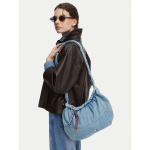 Torebka Tommy Hilfiger. Czerwone torebki klasyczne TOMMY HILFIGER, bez wzorów, bez dodatków. Za 449,99 zł.