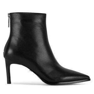 Botki GINO ROSSI. Czarne botki Gino Rossi, bez wzorów, bez obcasa, na szpilce, bez zapięcia. Za 449,99 zł.